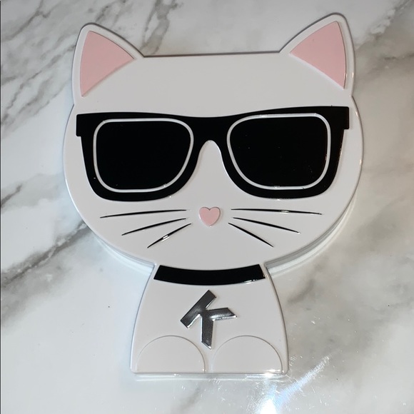 Model Co + Karl Lagerfeld Warm Nude Eyeshadow - Picture 3 of 16